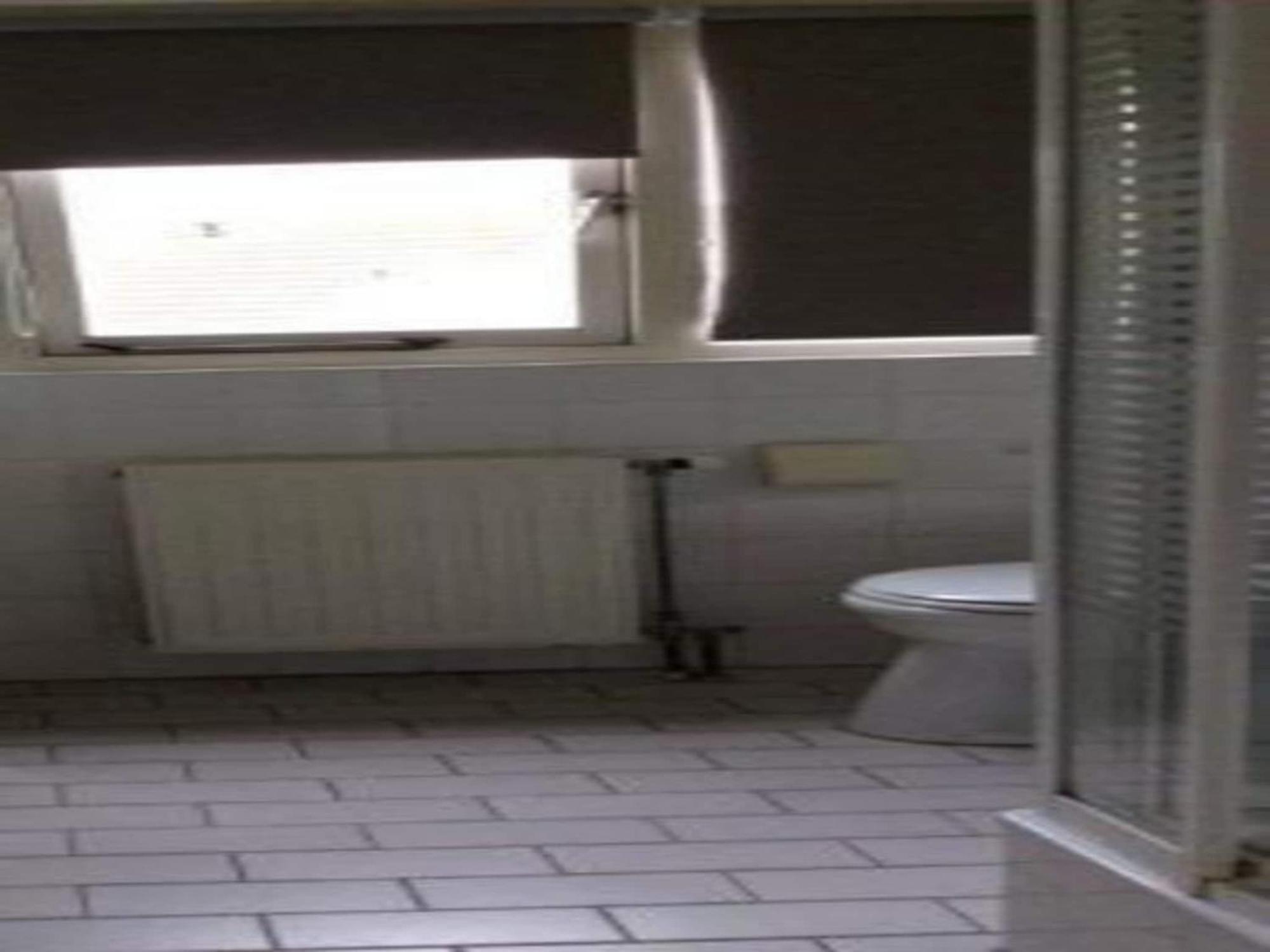 Vakantiehuis Inviting With Garden *